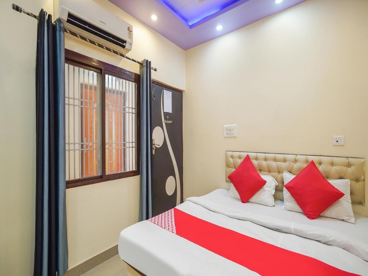 ורנאסי Oyo 75627 New Ankit Guest House מראה חיצוני תמונה
