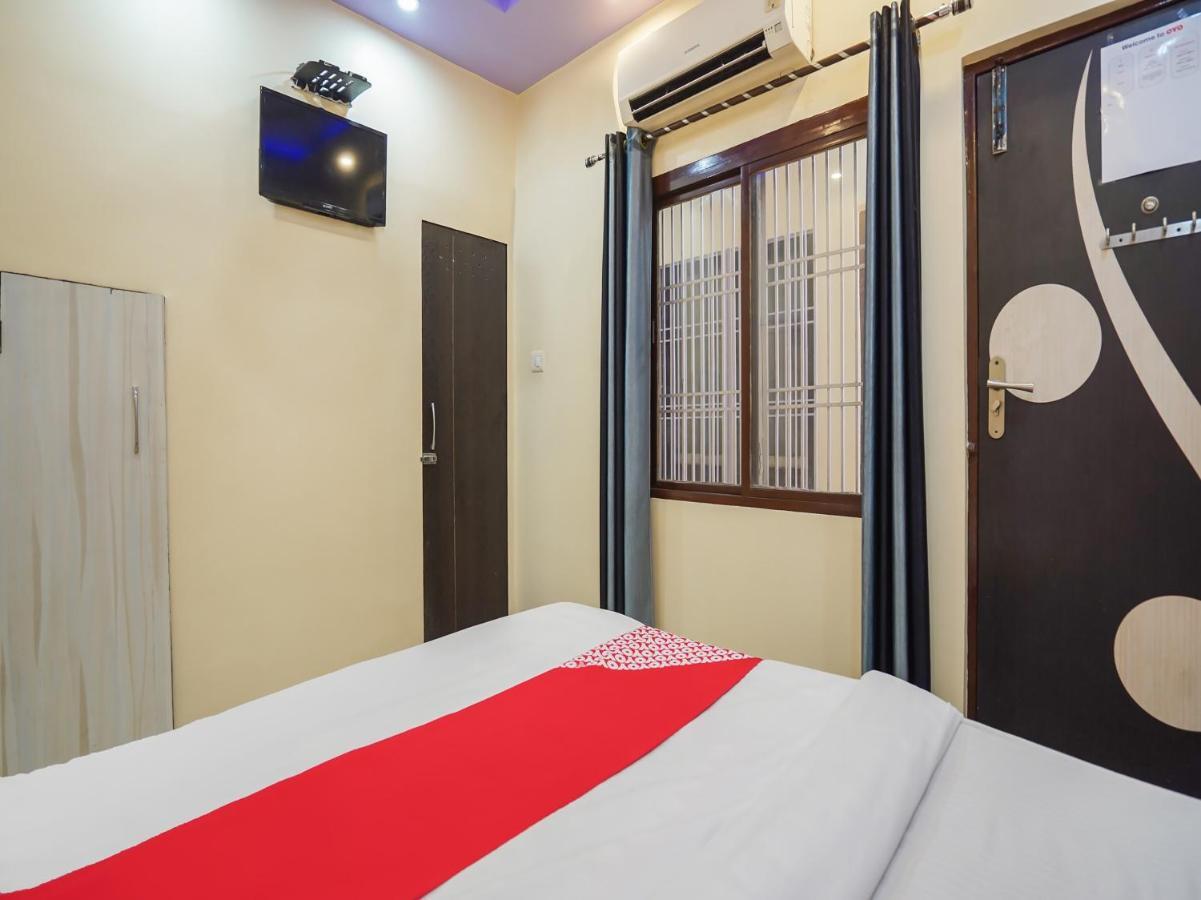 ורנאסי Oyo 75627 New Ankit Guest House מראה חיצוני תמונה