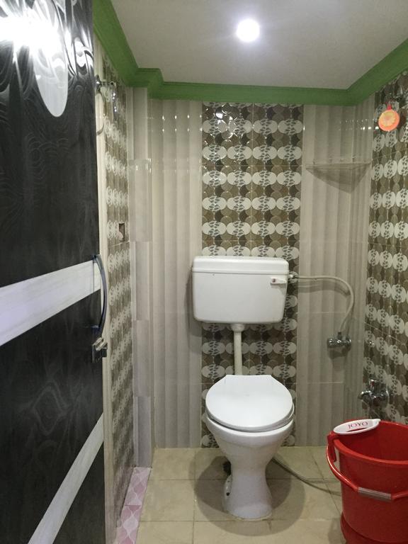 ורנאסי Oyo 75627 New Ankit Guest House מראה חיצוני תמונה