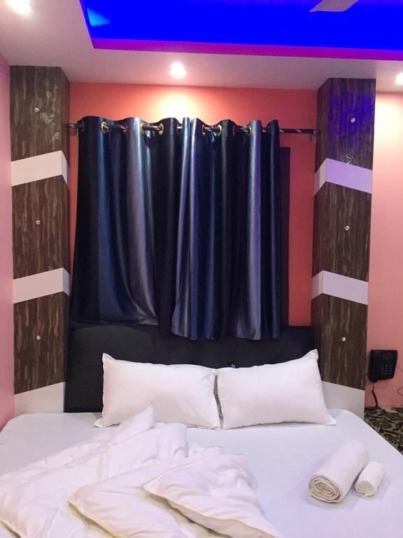 ורנאסי Oyo 75627 New Ankit Guest House מראה חיצוני תמונה