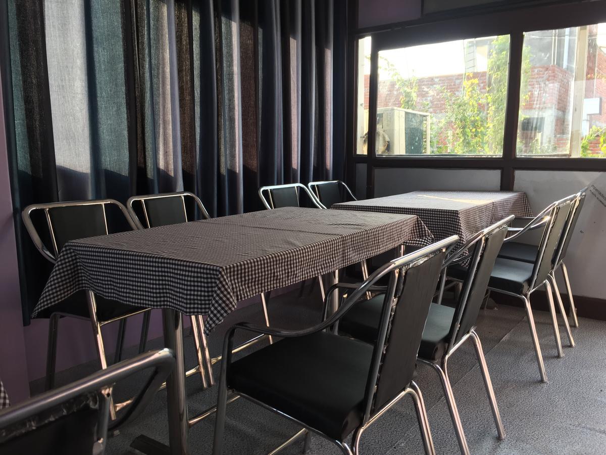 ורנאסי Oyo 75627 New Ankit Guest House מראה חיצוני תמונה